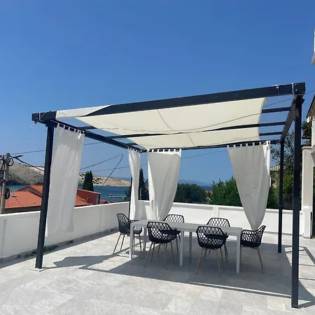 Maja Appartement *